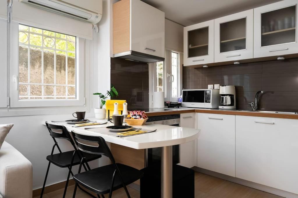 Modern Two Level Apartment In The Heart Of 雅典 外观 照片